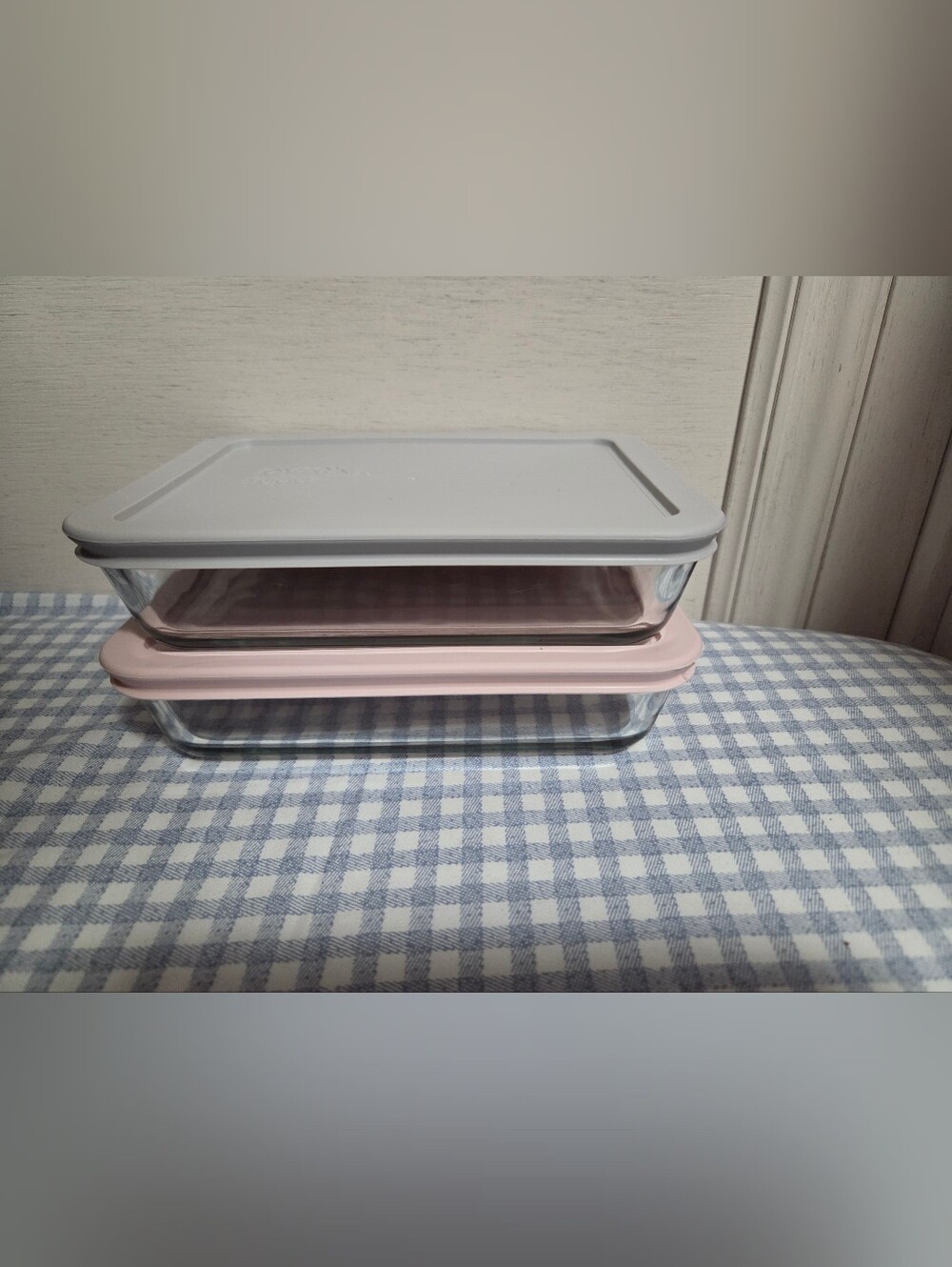 Pyrex Glass Dish Set with Light Pink Snugfit Lids - 2-Piece/ 3cup